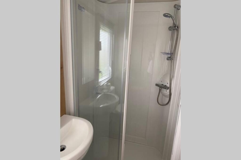 Three Bedroom Caravan Camber Экстерьер фото